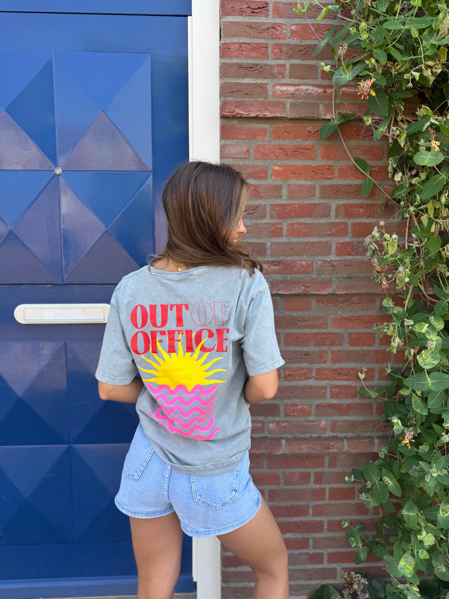 'Out of office' T-shirt - grey