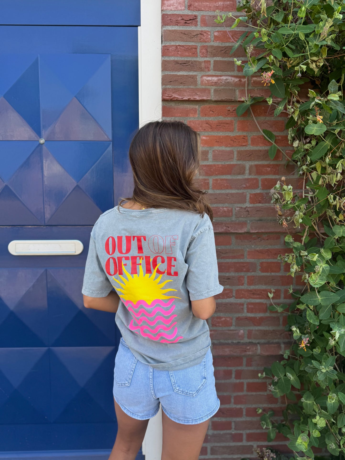 'Out of office' T-shirt - grey