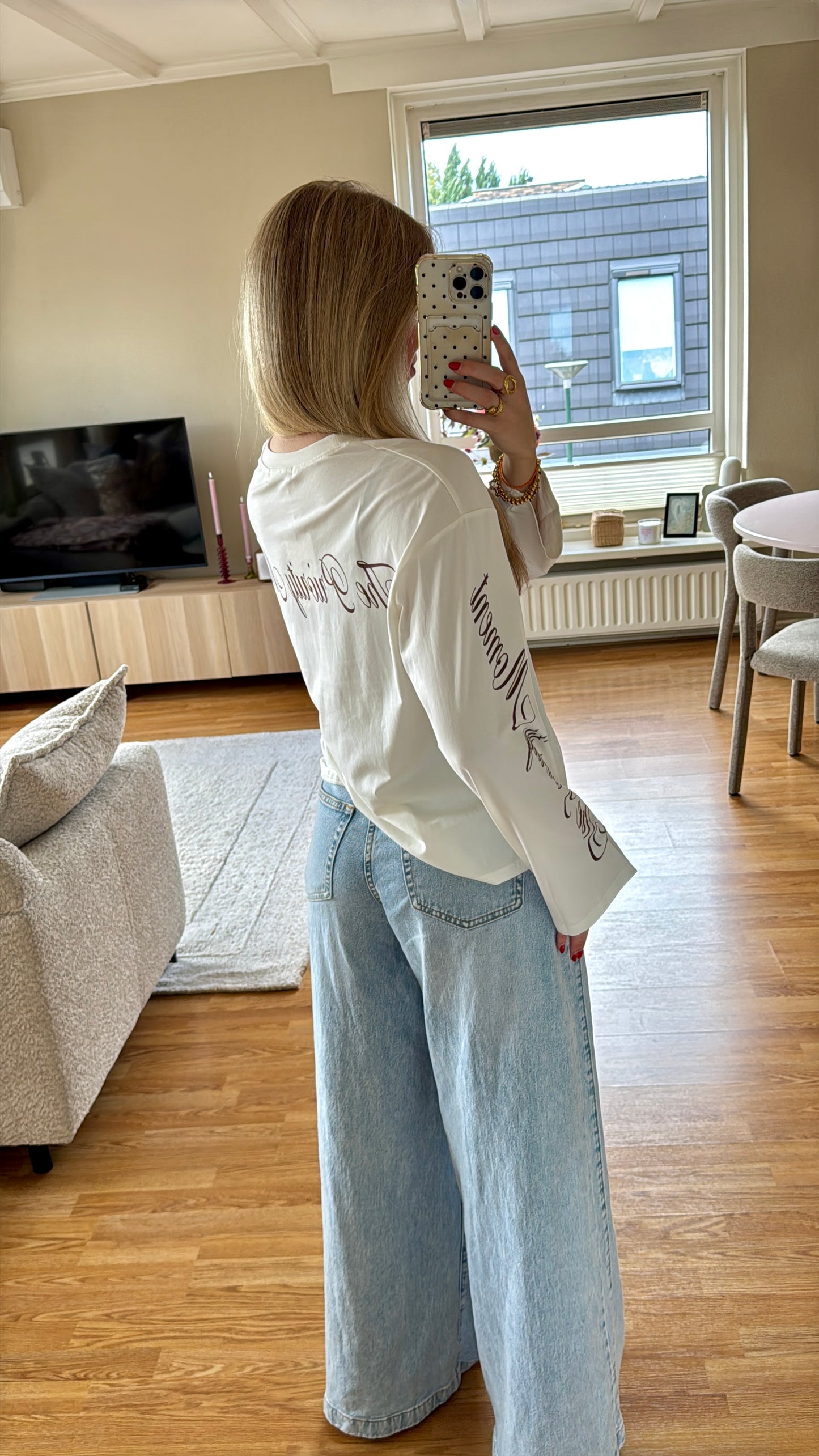'The Priority Moment' longsleeved top - wit