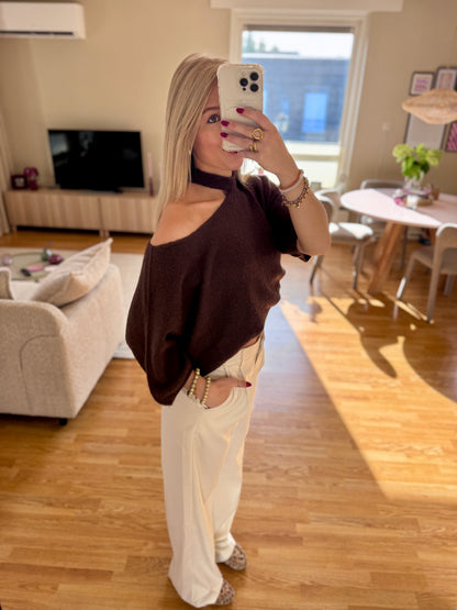 Cut out shoulder knit - bruin