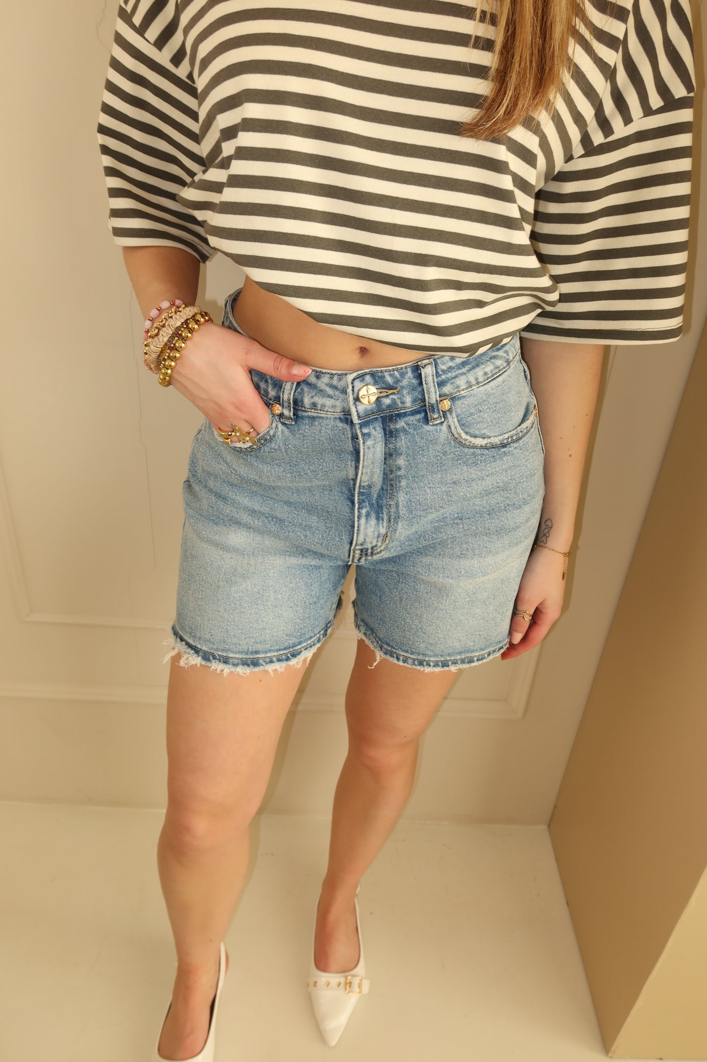 Queenhears short - lightdenim