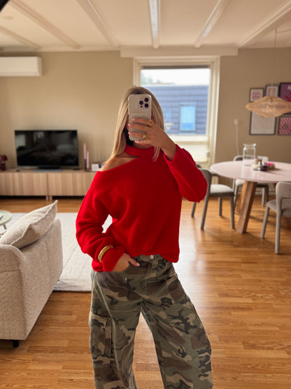 Cut out shoulder knit long- rood