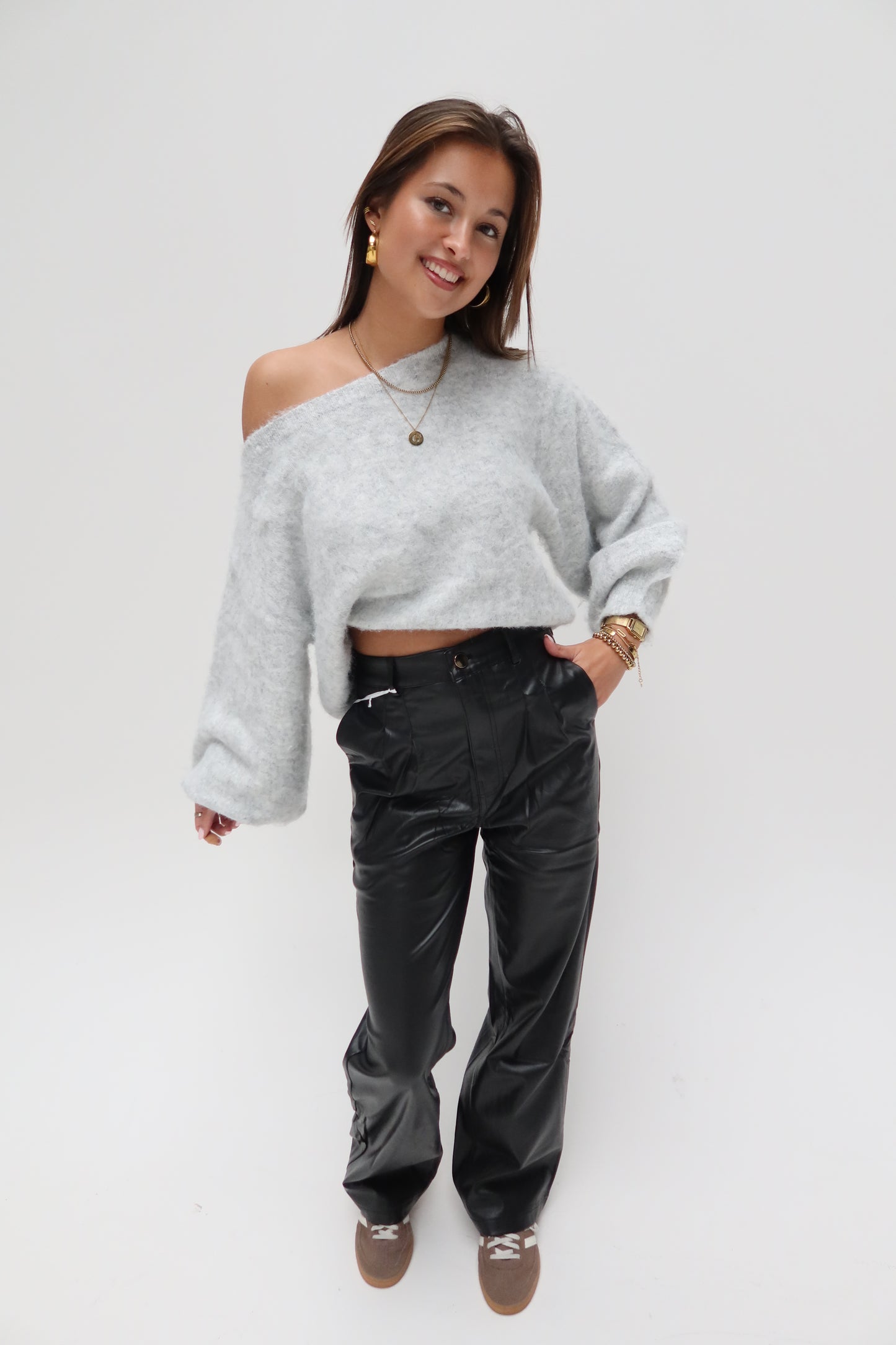 Quinty offshoulder knit - grijs