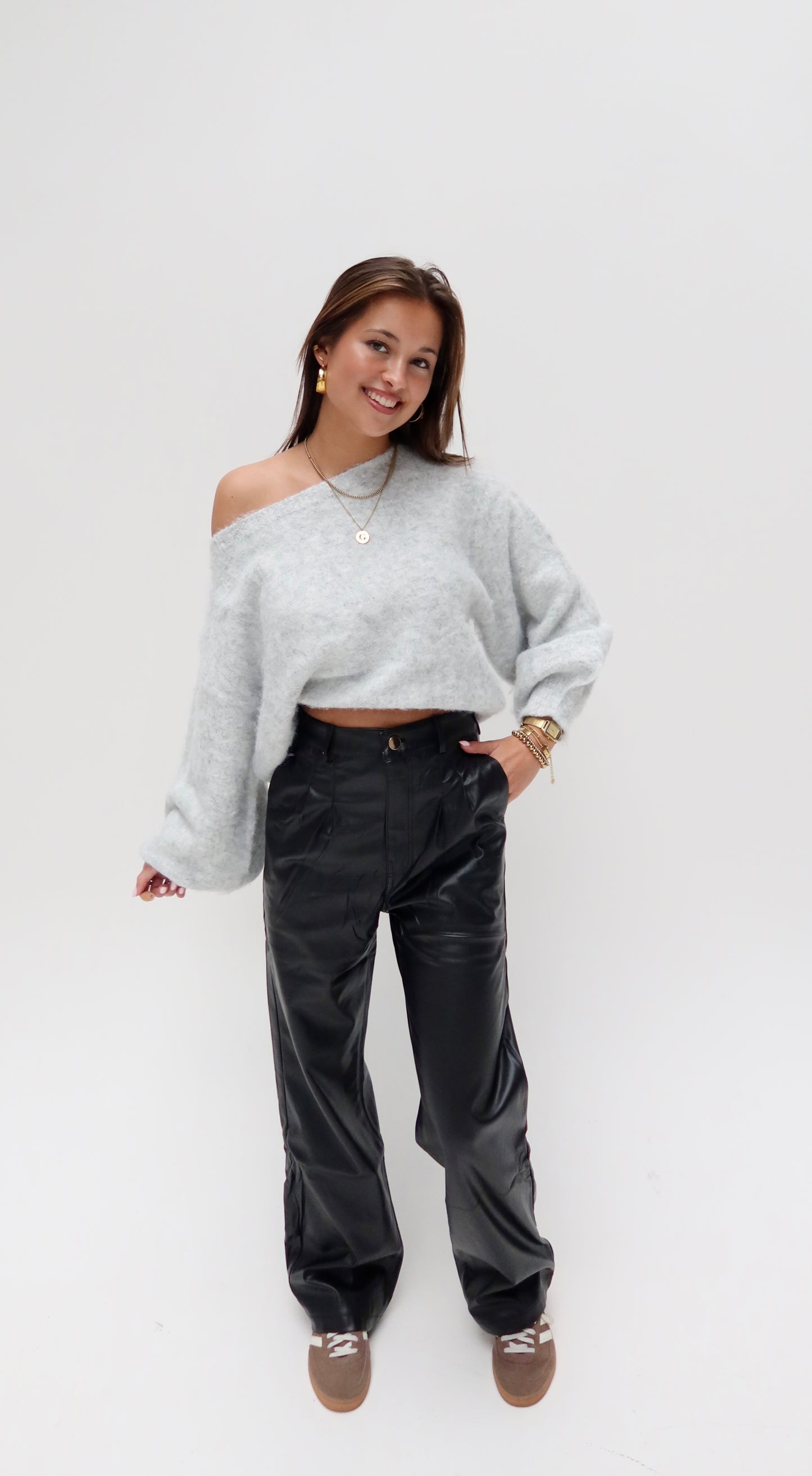 Quinty offshoulder knit - grijs