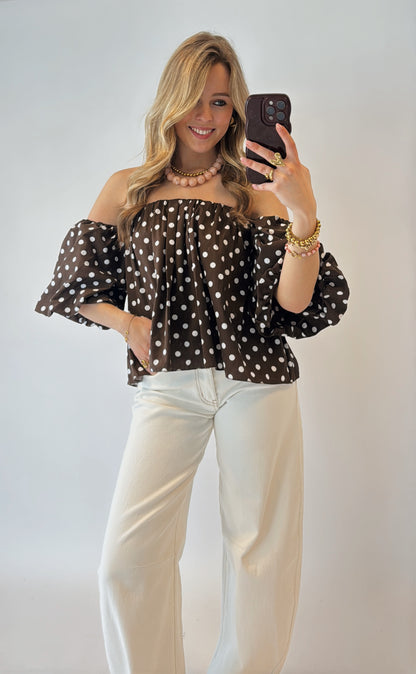 Off-shoulder polka dot top - bruin