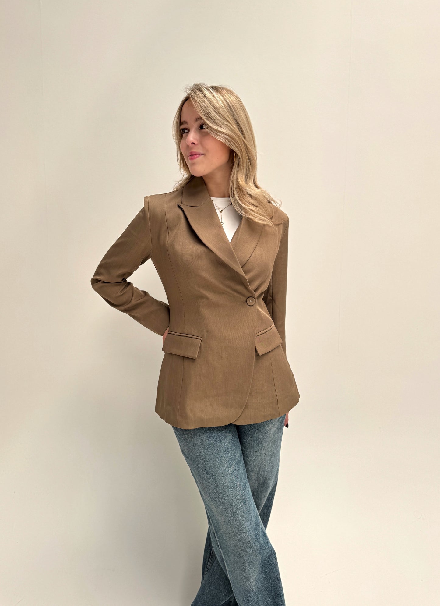 Liva getailleerde blazer - camel