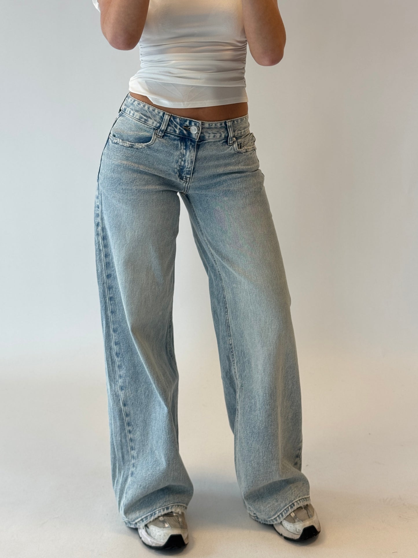 Wide leg jeans - low waist Queenhearts lichtblauw