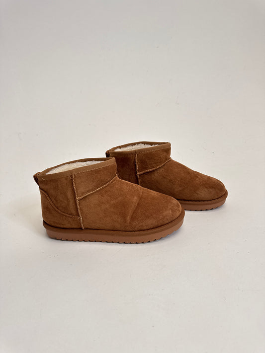 Uggies - camel