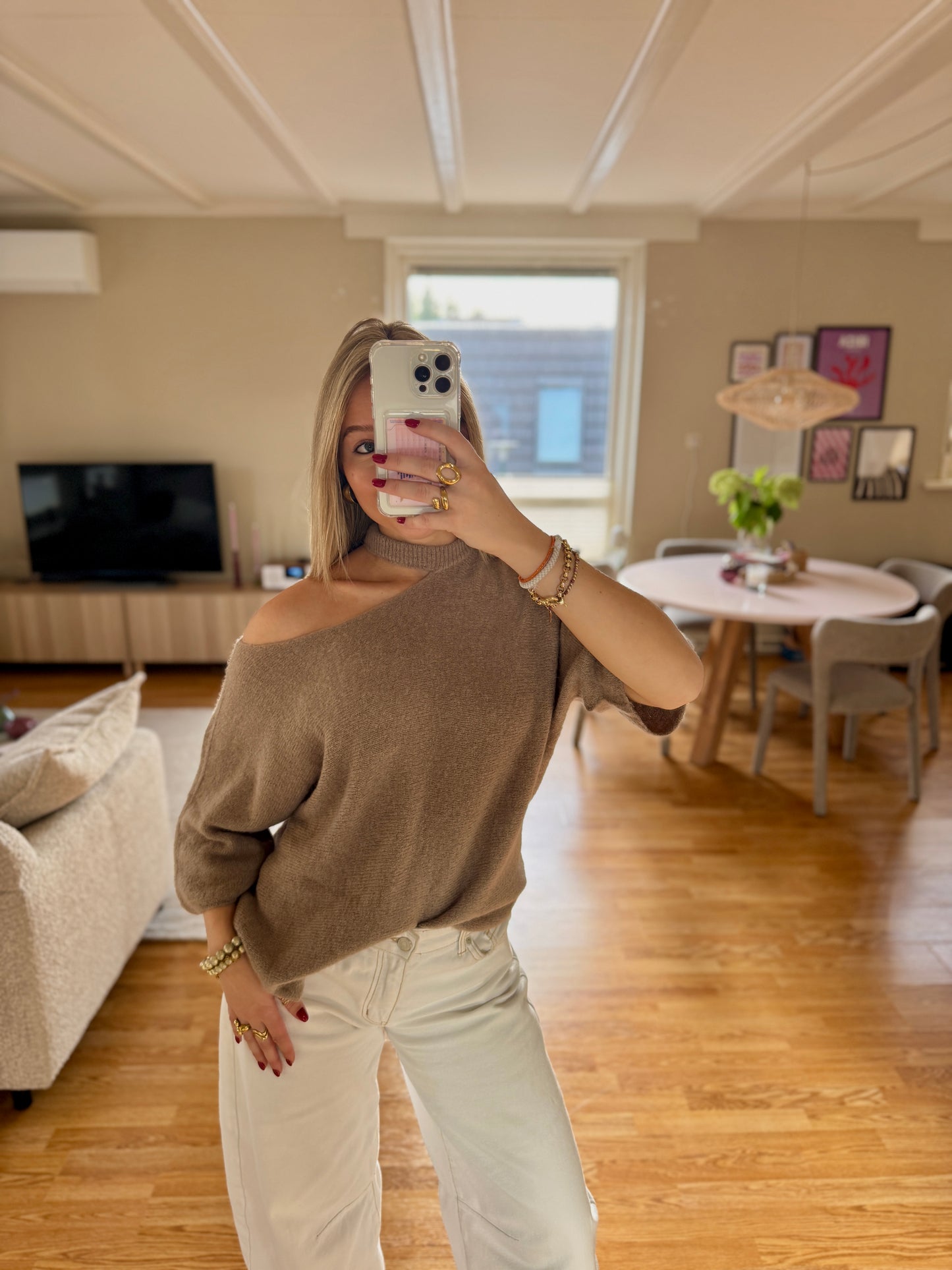 Cut out shoulder knit - taupe