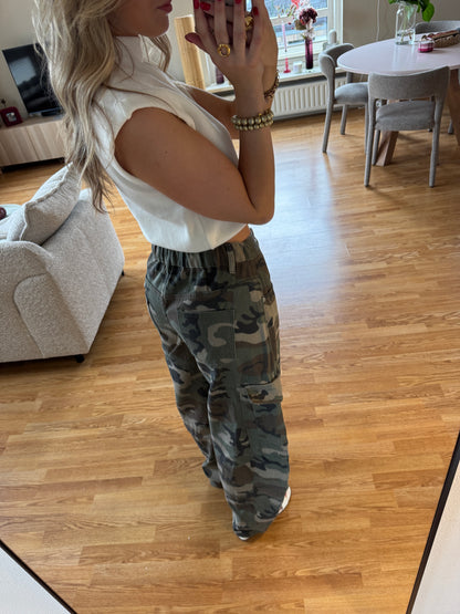Camo balloon jeans