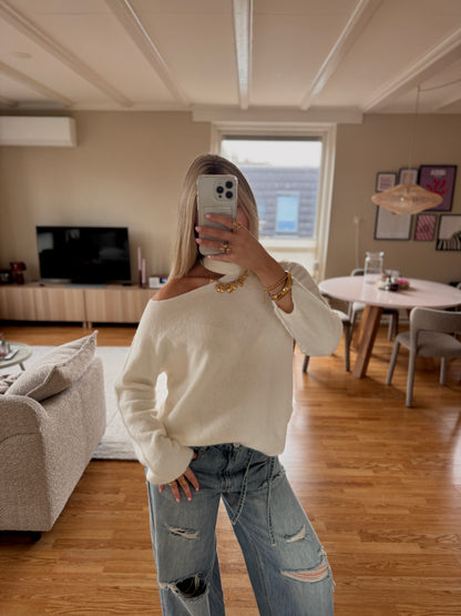 Cut out shoulder knit long - wit