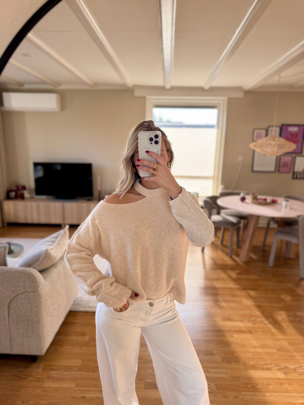 Cut out shoulder knit long - beige